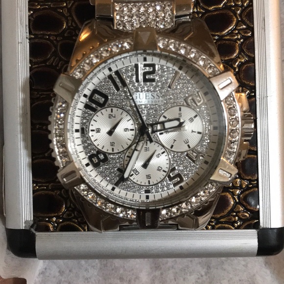 White Gold Guess watch - Picture 1 of 4